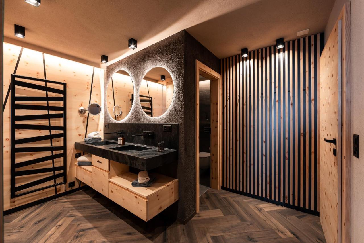 Laret Private Boutique Hotel - Adults Only Samnaun Exteriör bild